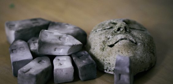 Bei der Keramikerin Brigitte Forstner in ihrer Werkstatt in Oberschleißheim